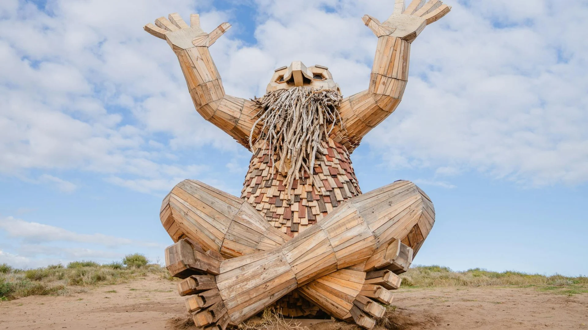 Santi Ikto, Giants of Mandurah by Thomas Dambo