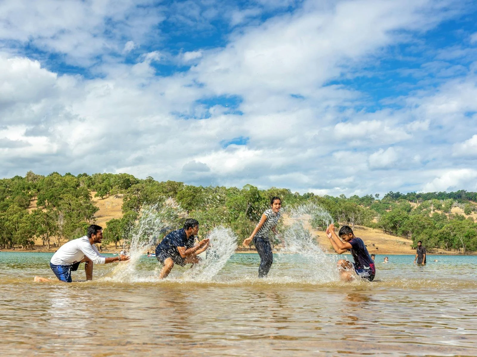 4 teenagers at Drakesbrook Weir