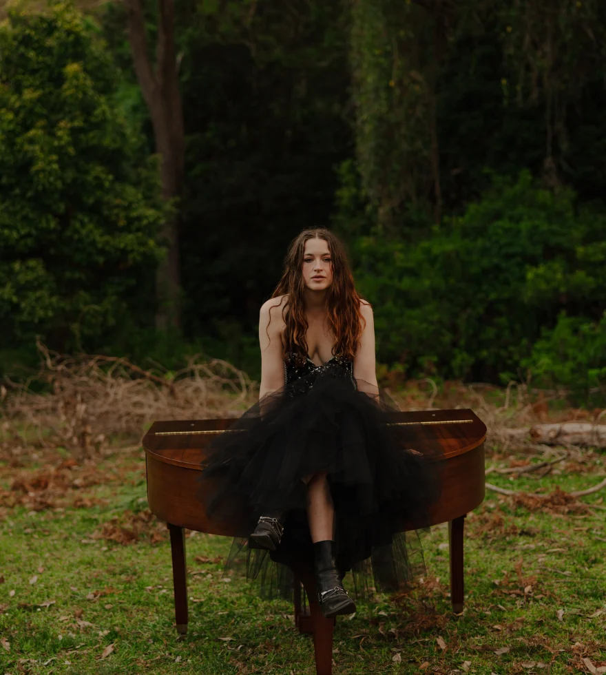 Meg-Washington-880-x-980