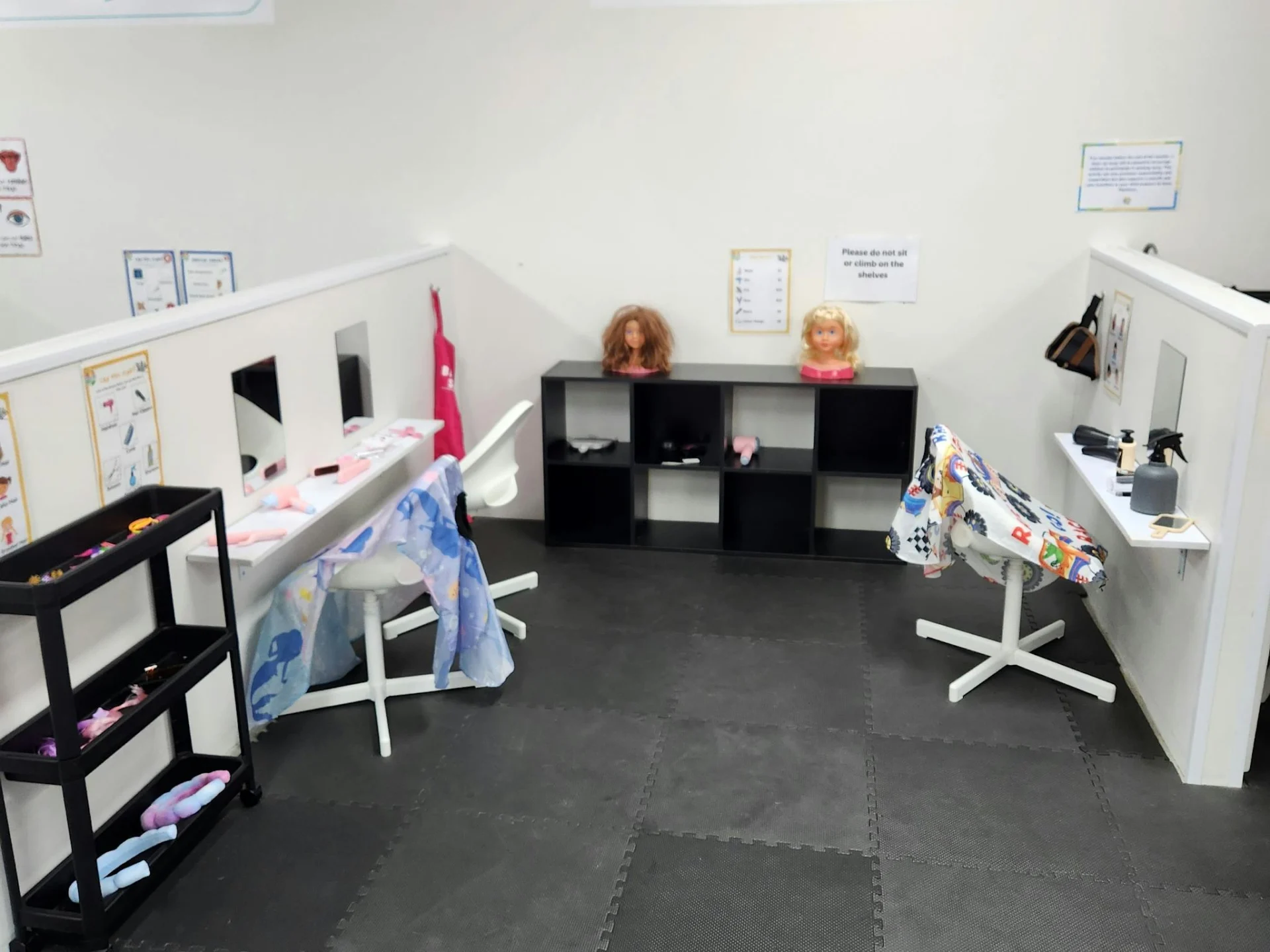 Play Town Hair salon and Barber