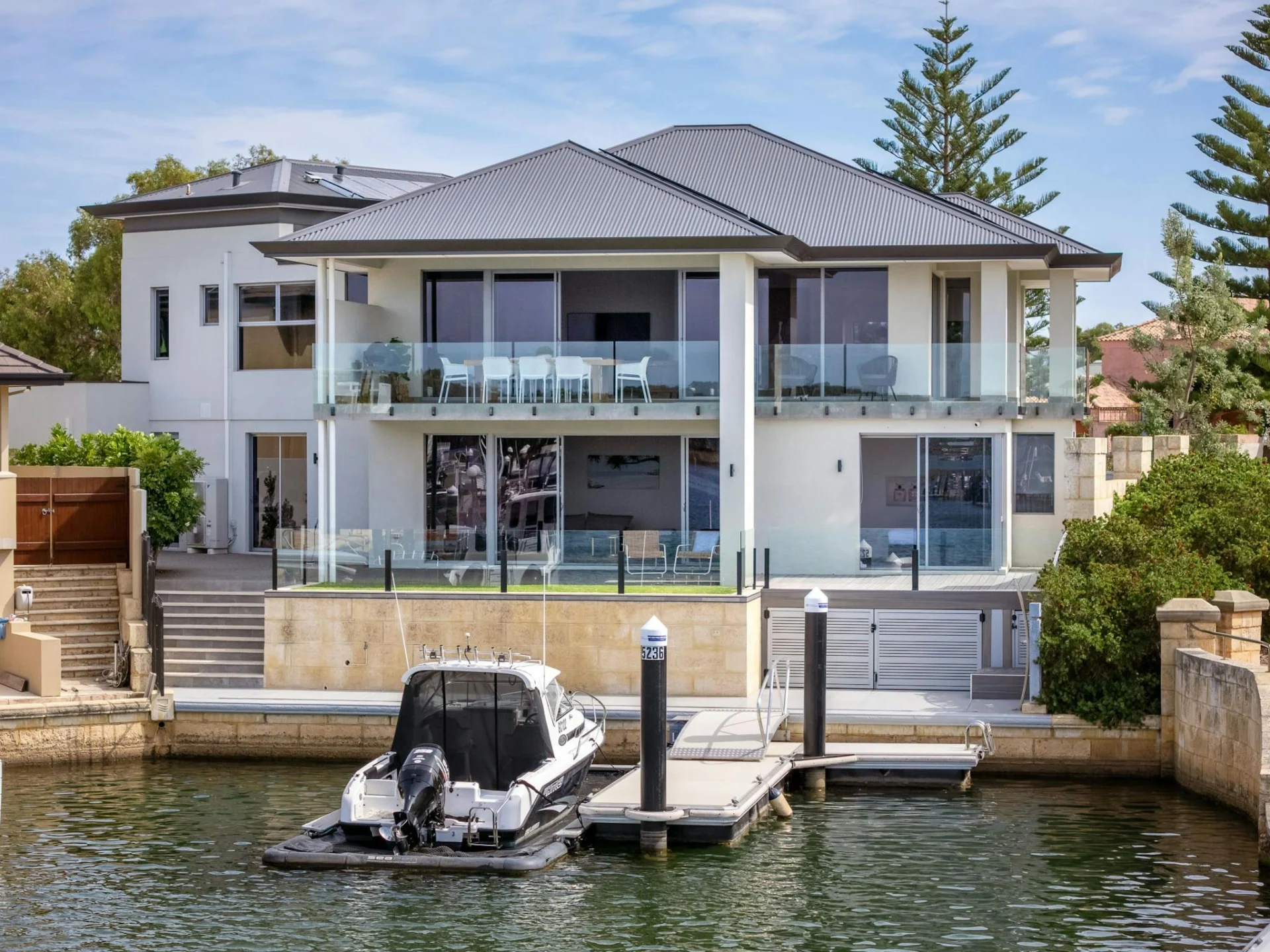 Sanctuary Cove by Private Properties