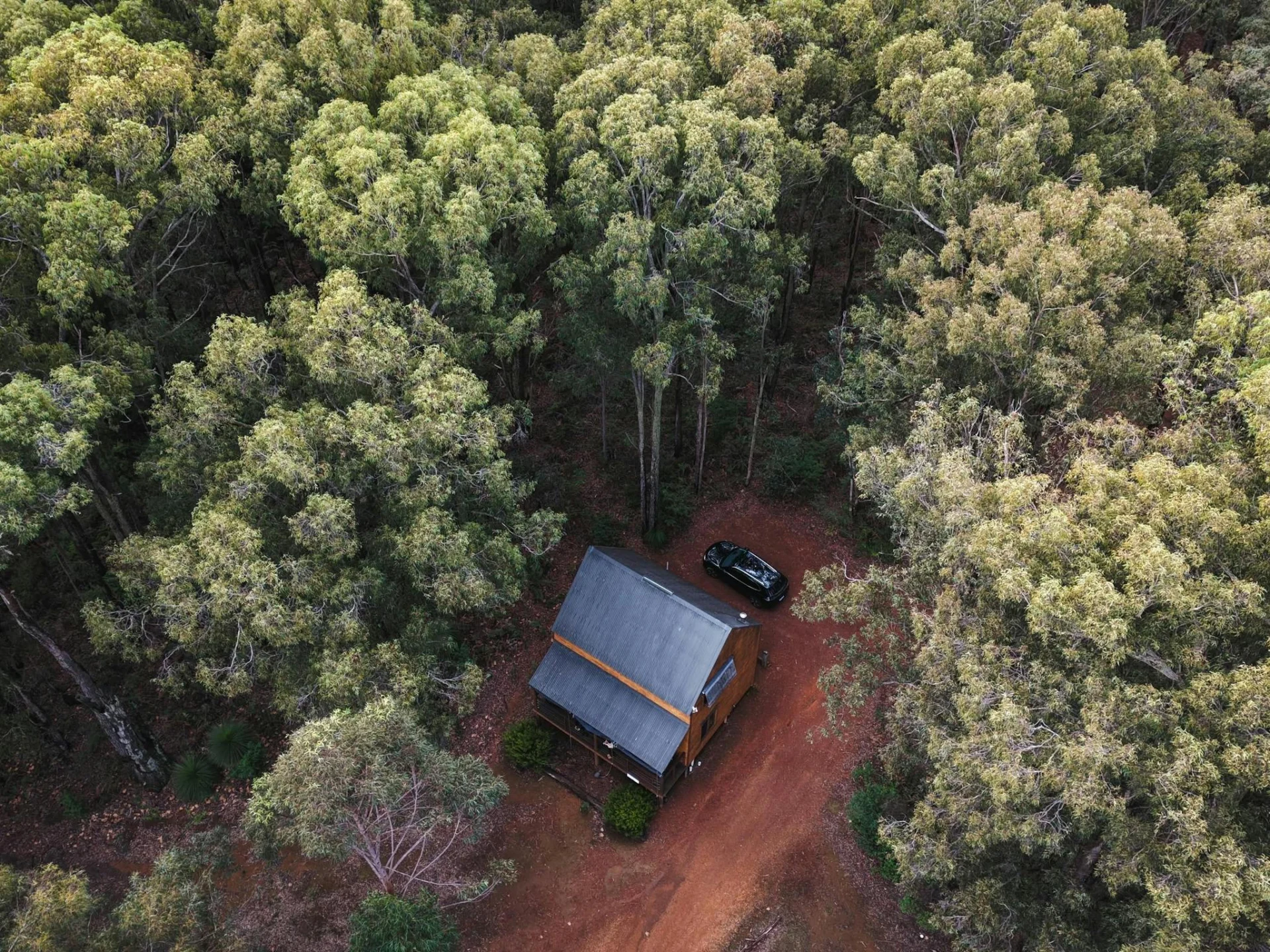 Private chalet nestled in Jarrah Forest